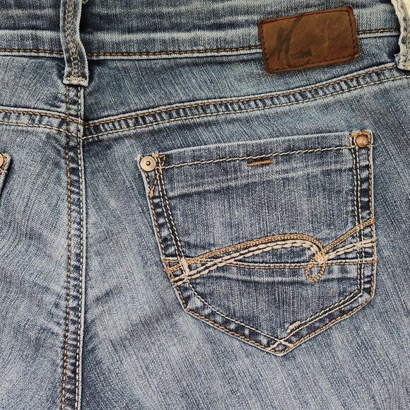 *New Low Price!* Bella Ladies jeans - Picture 8 of 10